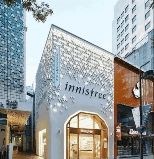 只是因为人群中多看了你一眼那些招揽客户无数的高颜值门头设计