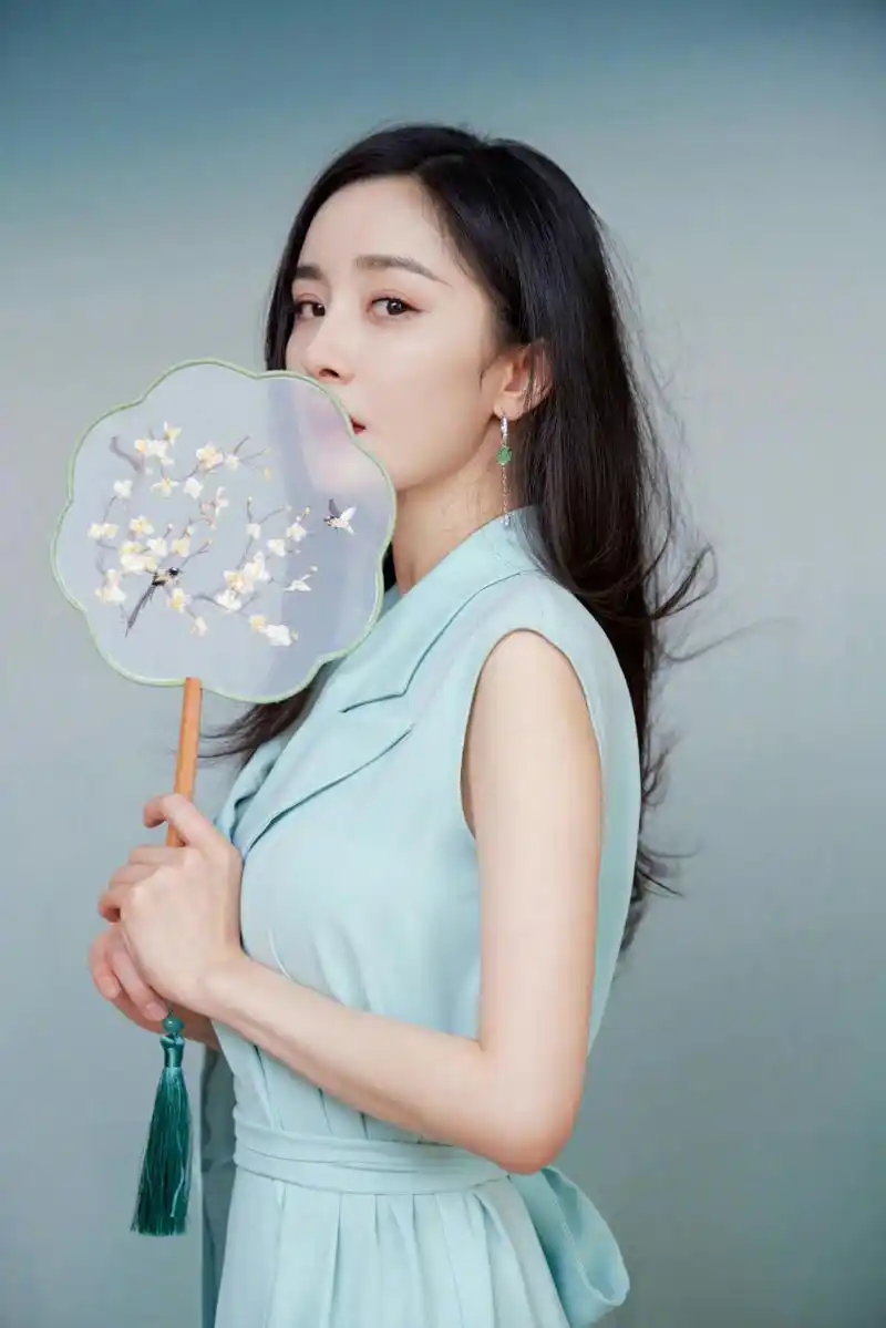 美女# 杨幂淑女小清新写真系列