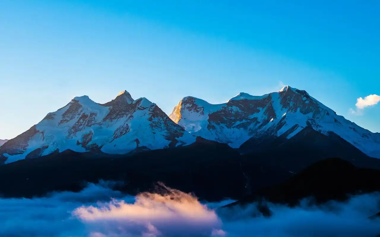 壮丽云海风景桌面高清桌面壁纸图片下载