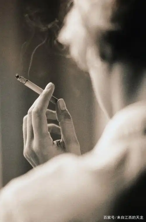 孤单寂寞抽烟美图