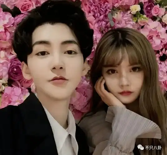 男生变成了女生,关于男生穿越变成女生的小说有哪些(从男性彻底变成