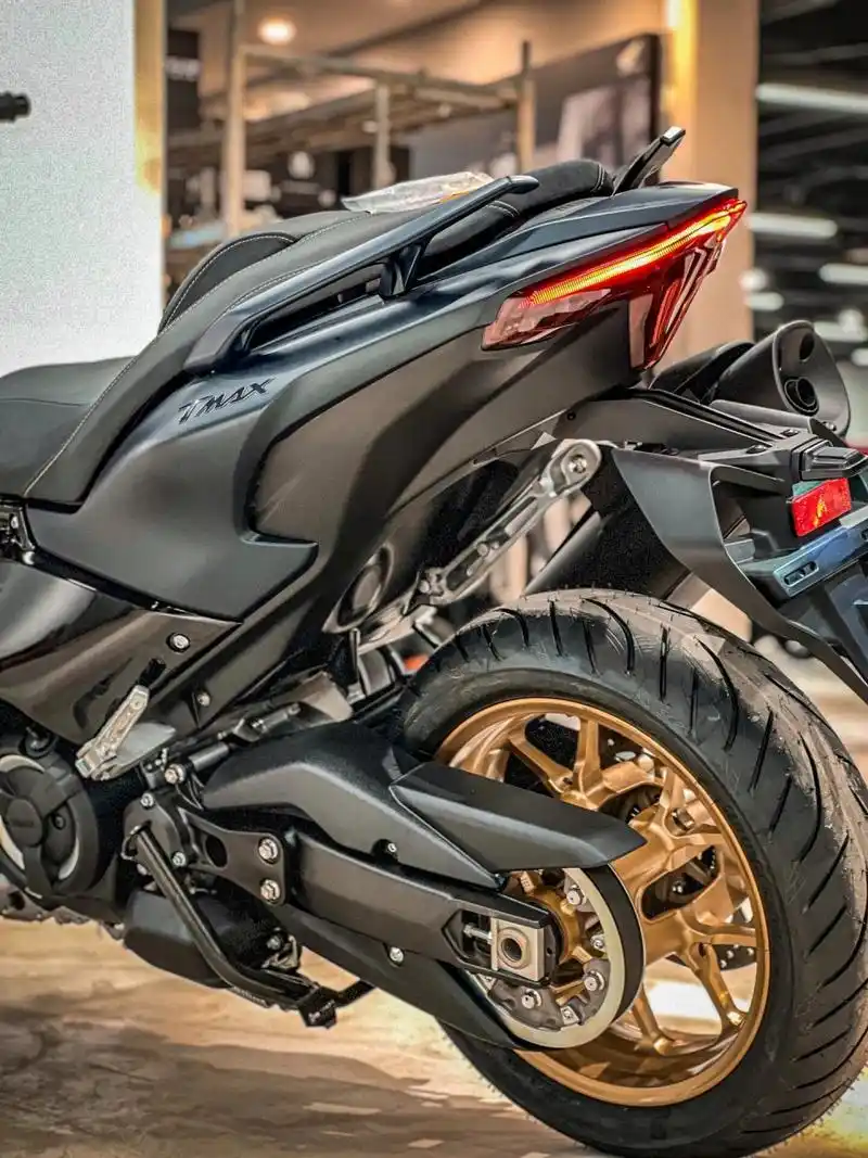 羊中之95|雅马哈tmax560