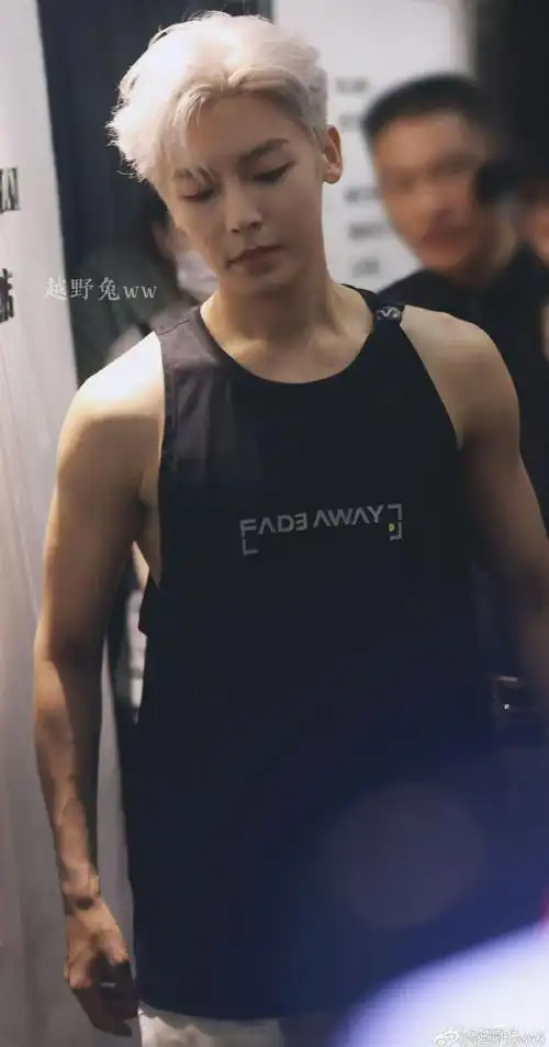 侯明昊 娱乐圈体育生