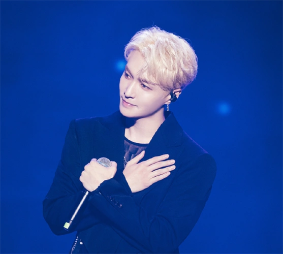 张艺兴不知情?《uzi》词作者否认内涵选手,却被挖出是edg粉丝