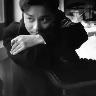 张国荣黑白头像高清高清好看的张国荣黑白经典图片头像