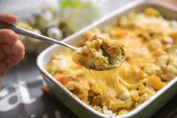 咖喱鸡肉浓情焗饭