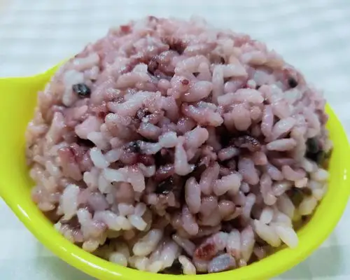 美味午餐:紫米饭