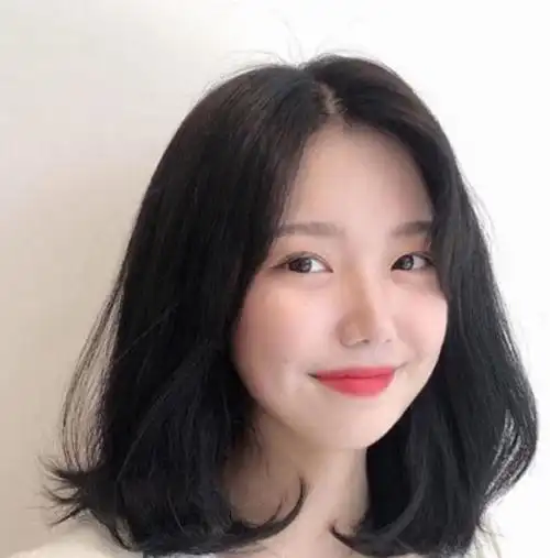 直发发型2021年最新款 最时尚的直发发型