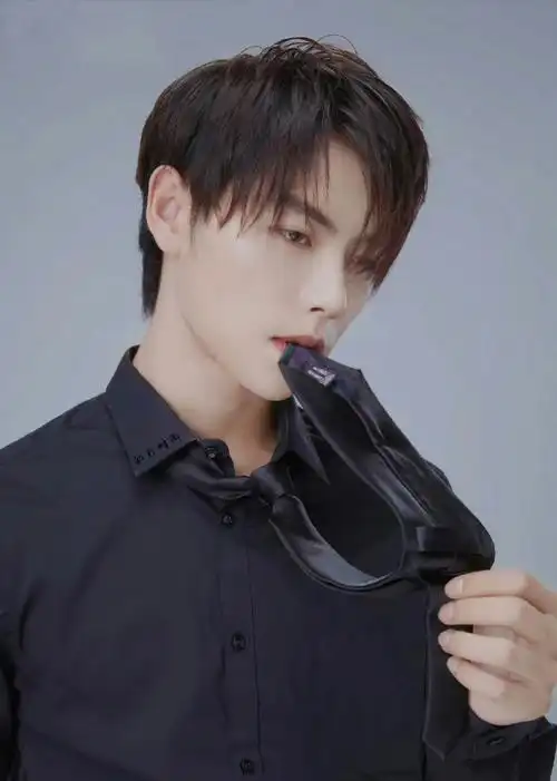 肖宇梁超话  00#肖宇梁#  00#肖宇梁未来可期