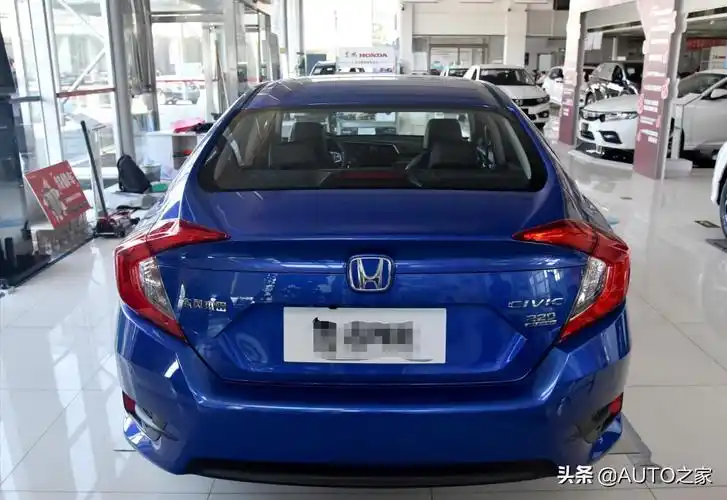 新款本田思域提车,落地16万,加速8秒,动感外观最帅气