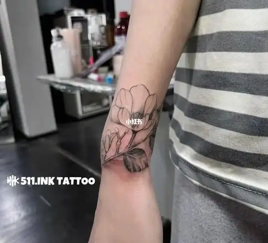 嘉兴纹身手腕素花