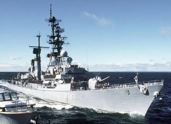 精选好图:德国海军_导弹驱逐舰