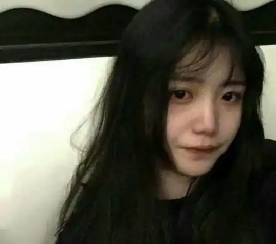 丧系心酸女生头像:等到最后才发现笑着哭最痛