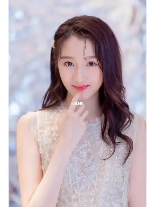 关晓彤的壁纸来了