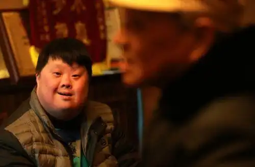 智障指挥家舟舟近况 父亲胡厚培:儿子已被人遗忘(图)