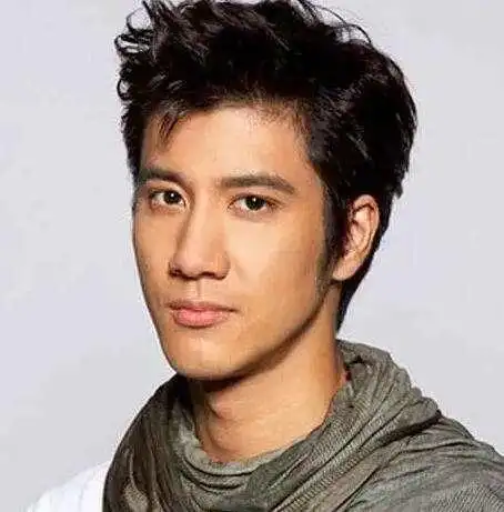 涨姿势了鼻子大的男人面相好不好大鼻子一字马男星开拔腹肌侍卫小哥凭