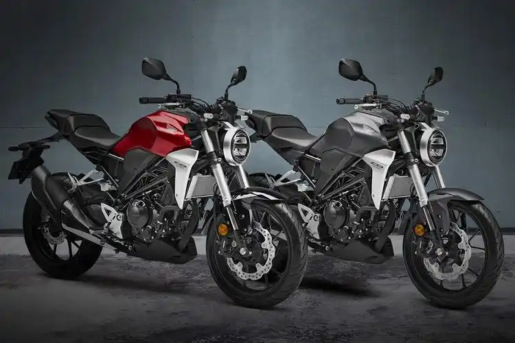 本田cb 300 r引入,30.5匹马力,售4.2万成爆款?