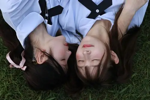 长风公园闺蜜照