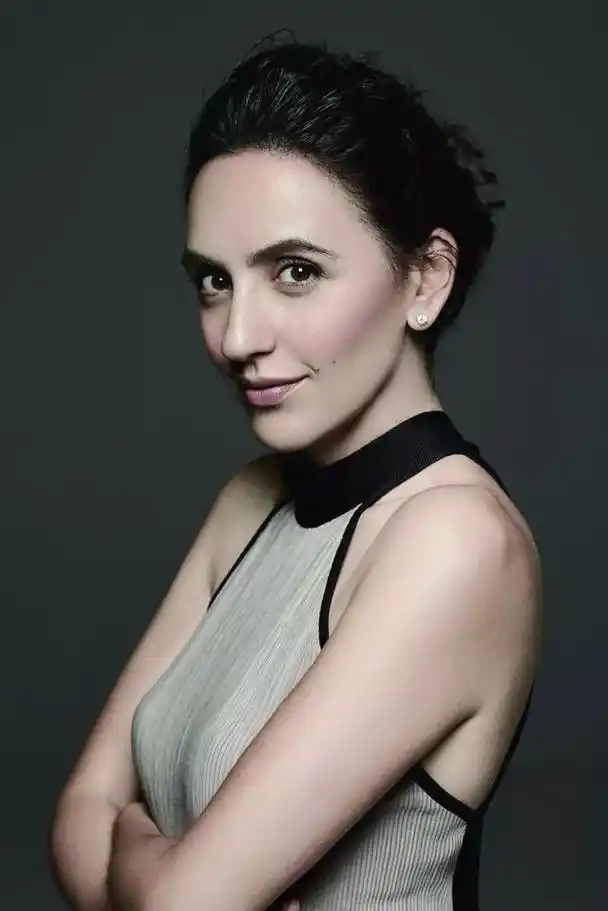 偶遇刘烨外籍妻子安娜,44岁状态引网友感慨时光匆匆