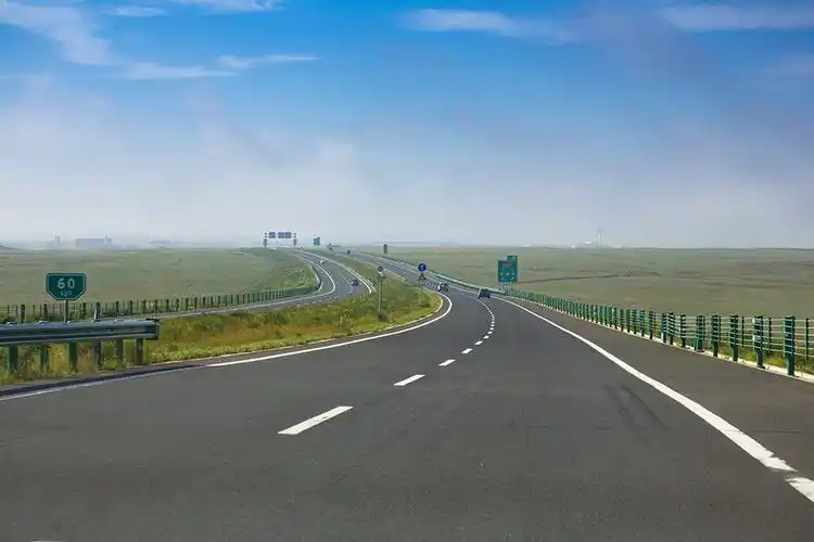 【路,在远方.】