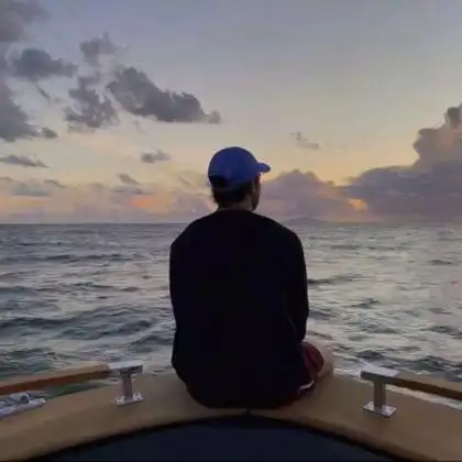 qq头像男生不露脸冷酷高清图片,孤独感十足_男生头像_头像屋