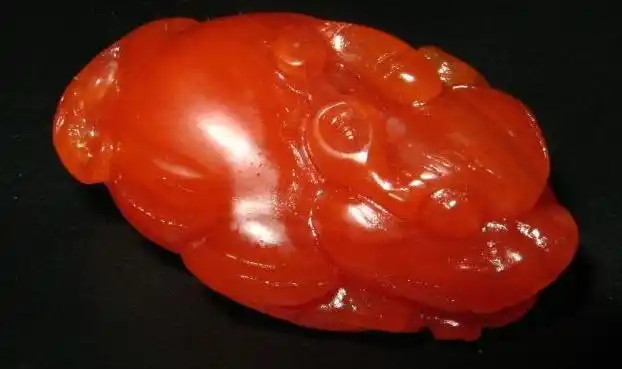 红色玉石叫什么玉