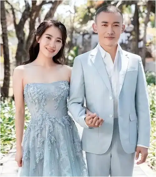 聂远晒全家福老婆美丽动人撞脸应采儿大女儿和老爸共用一张脸