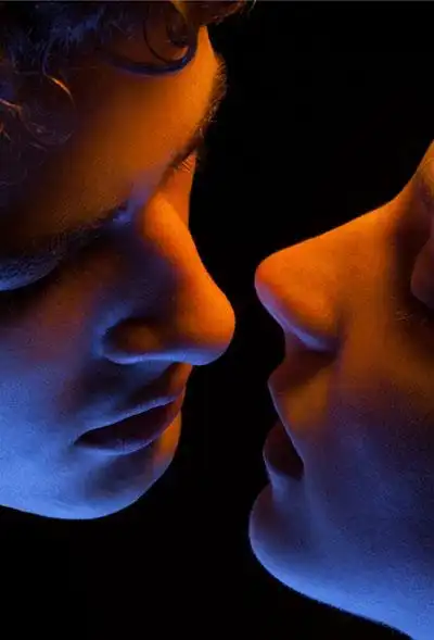 情侣多久接吻一次正常情侣多久见一次面合适