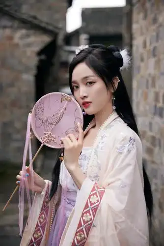 吴宣仪古装太美了!