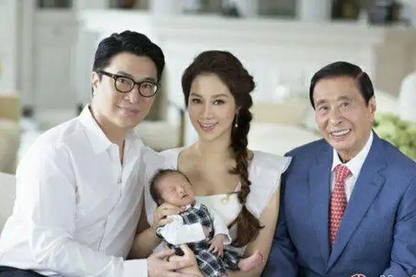 徐子淇和李兆基怎么这么亲前前后后生了四个孩子