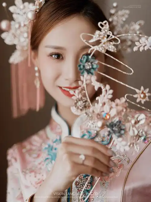 婚礼跟拍这是一组简简单单的秀禾拍摄