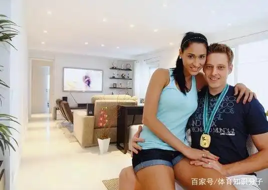 比如谢拉法比亚娜杰奎琳等球员,她们组成了巴西女排的梦之队