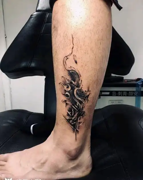 纹身师:颜安纹身店:郯子湖小区小腿纹身图片tag标签:纹身师:颜安纹身