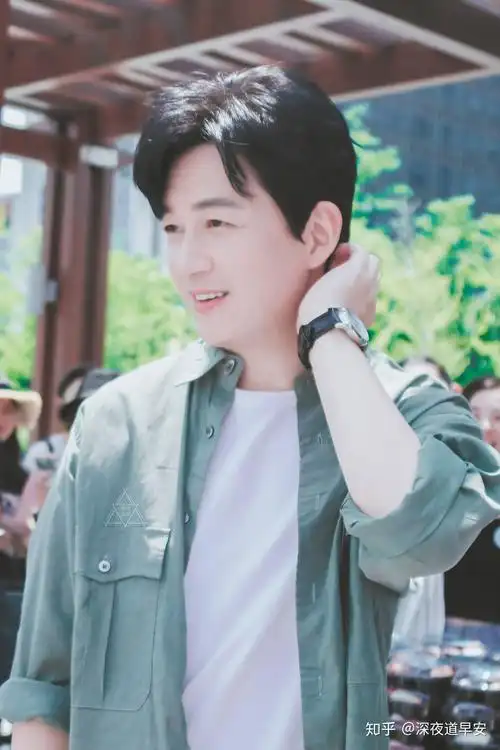 你的手机相册里有哪些潘粤明的帅照