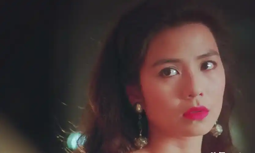 哥哥张国荣曾说"钟楚红这样的女人太靓,靓的就算他做得不好,有一点点