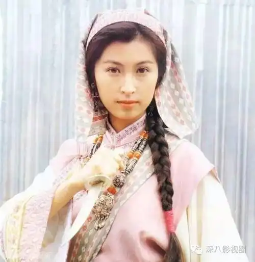 从另一个角度来想,若不是郭蔼明演活了这个角色,她的第三者形象,如何