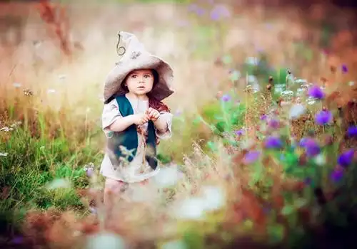 童趣呆萌小男孩图片_帅气的小男孩_可爱图片