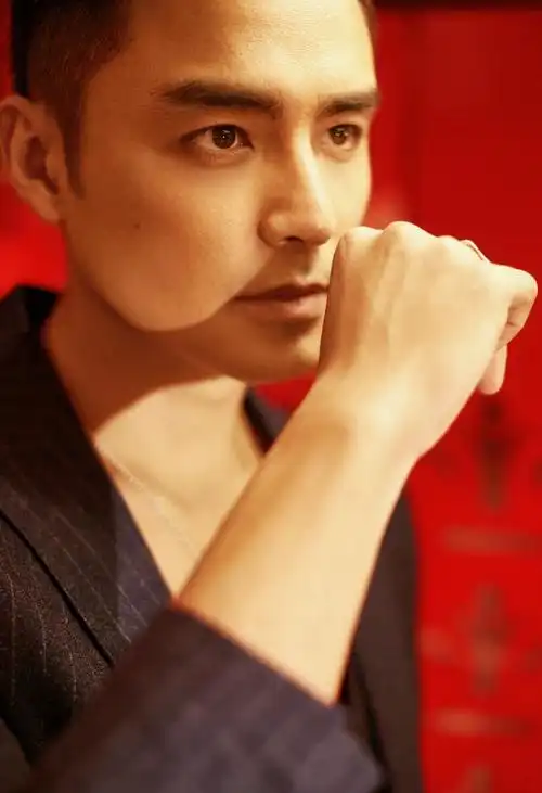 明道图片明道成熟魅力写真图片