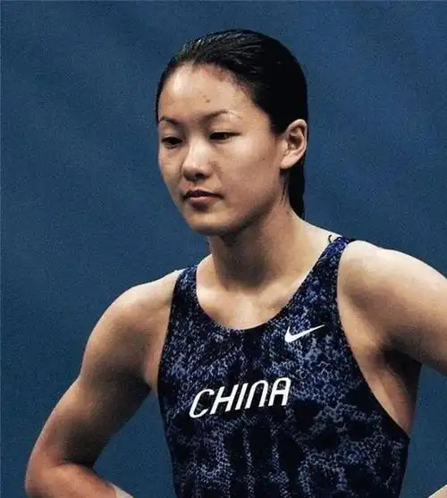 伏明霞:奥运会赢郭晶晶,跳台跳板都夺冠,"取代"陈慧珊嫁豪门