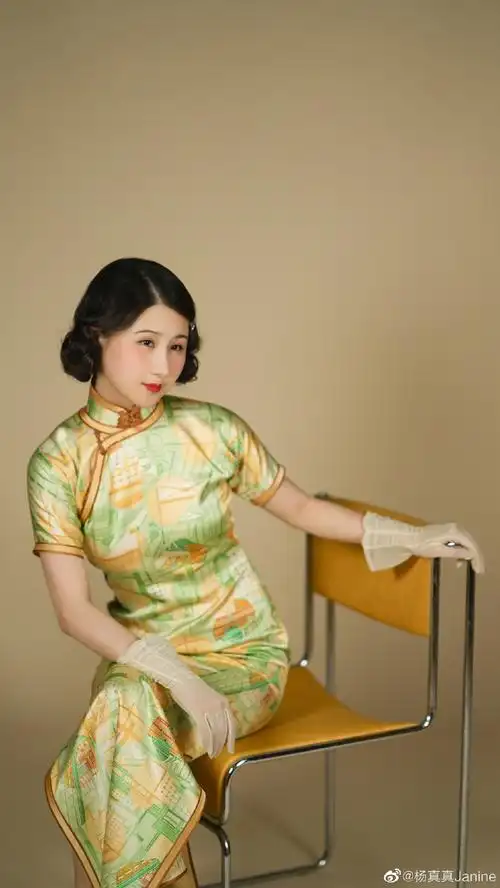 旗袍##vintage复古照片##女生永远可以相信旗袍##旗袍写真##穿旗袍的