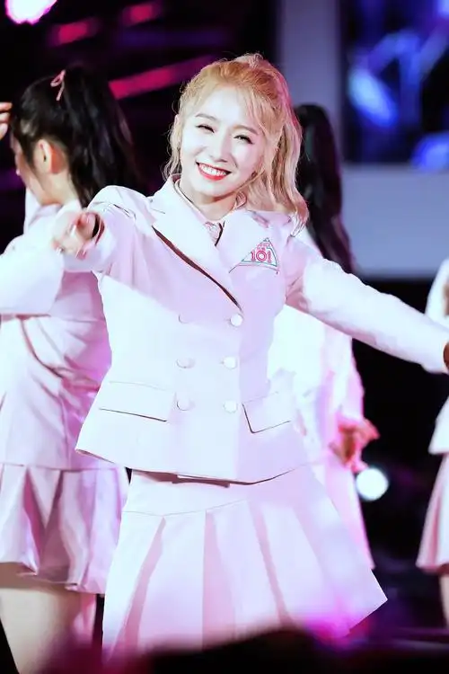 孟美岐创造101图片46