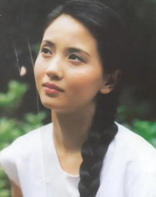 她被誉为"江南第一美人",当红时嫁给初恋,恩爱35年零绯闻|演员|陶慧敏