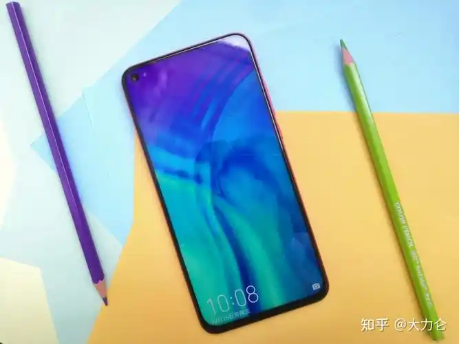 当然理论分析再好,还是要看实际表现,刚好有个华为mate 20x手机,它也