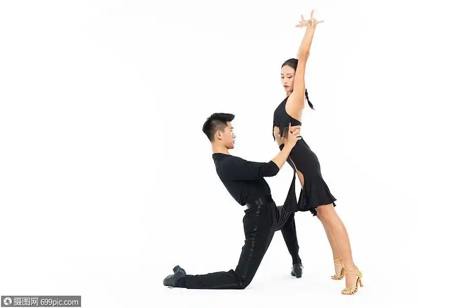 拉丁舞双人舞蹈动作训练桑巴国标