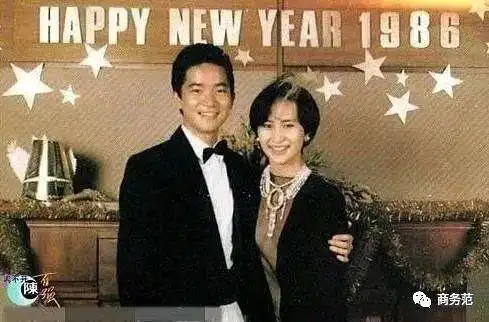 虽然何超英和萧百成的婚姻,维持了10年便宣告离婚,但这并没有改变赌王