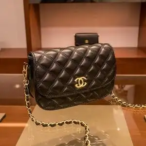 香奈尔女士包包2022款专柜小香风菱格链条真皮宽肩带斜挎单肩包女