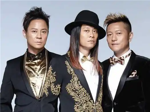 回顾:曾击败beyond让黄家驹怒摔奖杯的草蜢,已走上另一条路_香港