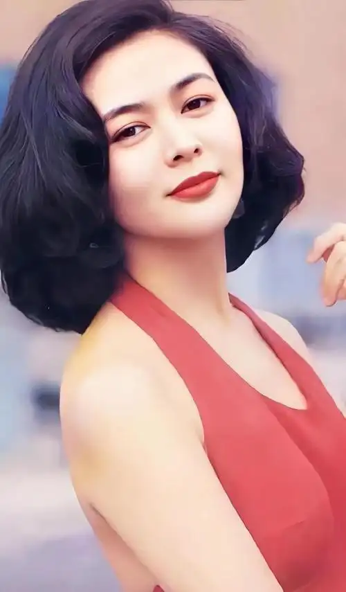 第1位:陈红,被称为"大陆第一美女"