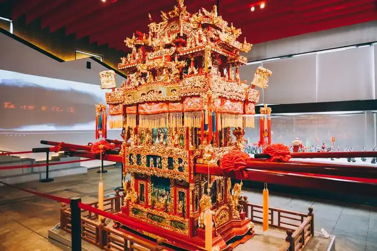 浙江宁海十里红妆文化园2000多件藏品再现女儿梦盛世红妆