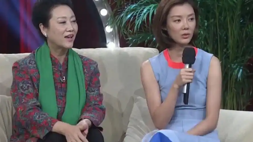 王丽云,车晓母女同台,车晓爆笑吐槽亲妈,不留情面